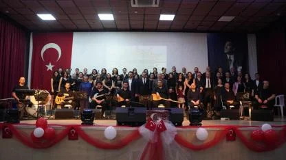 Akhisar’da Türk Halk Müziği Coşkusu