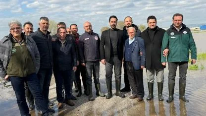 Arınç, Su Taşkınlarından Etkilenen Tarım Arazilerini Yerinde İnceledi