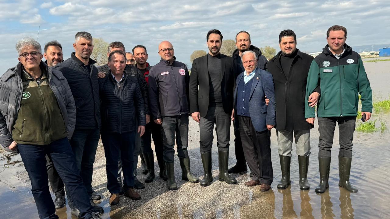 Arınç, Su Taşkınlarından Etkilenen Tarım Arazilerini Yerinde İnceledi