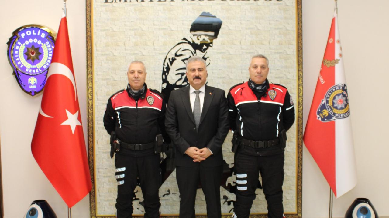 Manisa Emniyetinde İkiz Yunuslar İçin Duygusal Veda