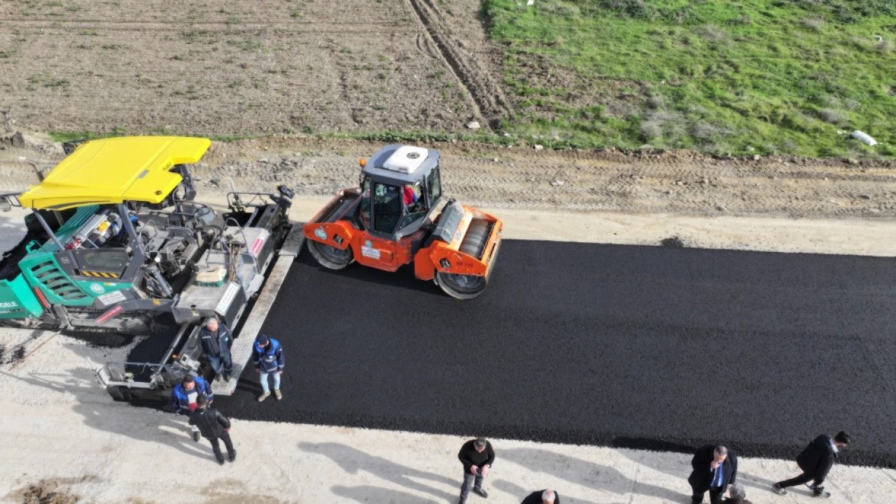 Salihli Hacıbektaşlı’da yeni tesisten ilk asfalt