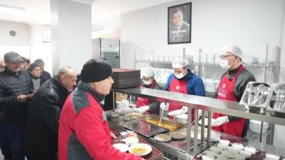 Turgutlu Kent Lokantasında Berat Kandili İkramı