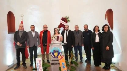 Turgutlulu Sağlıkçı Çift Görkemli Bir Törenle Evlendi