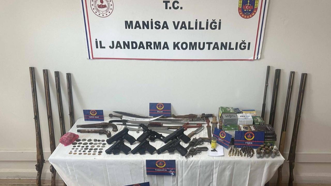 Yunusemre’de Silah ve Tarihi Eser Operasyonu