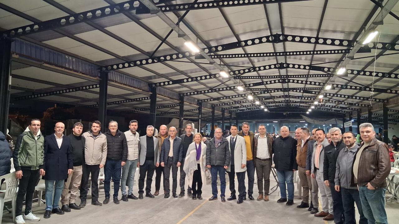 Akhisar Mobilyacı Esnafından Dev İftar: Birlik Mesajı Verildi