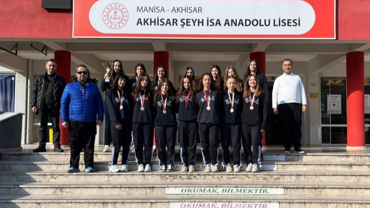 Akhisar Şeyh İsa Anadolu Lisesi Voleybolda Şampiyon Oldu