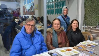 Akhisar Yörüklerinden Ramazan Ayında Anlamlı İftar Sofrası