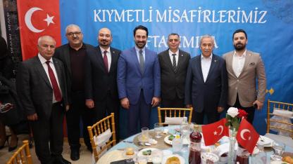 Arınç Ailesi Manisa’nın Tüm Renklerini Aynı Sofrada Buluşturdu