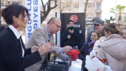Başkan Çetin Akın’dan Dünya Emekçi Kadınlar Günü Kutlaması