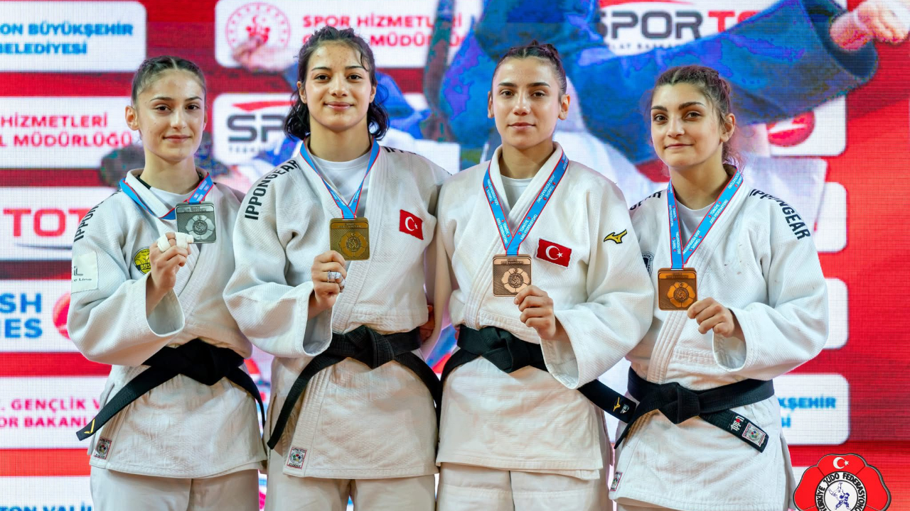 Yunusemreli Judoculardan Trabzon'da Çifte Madalya