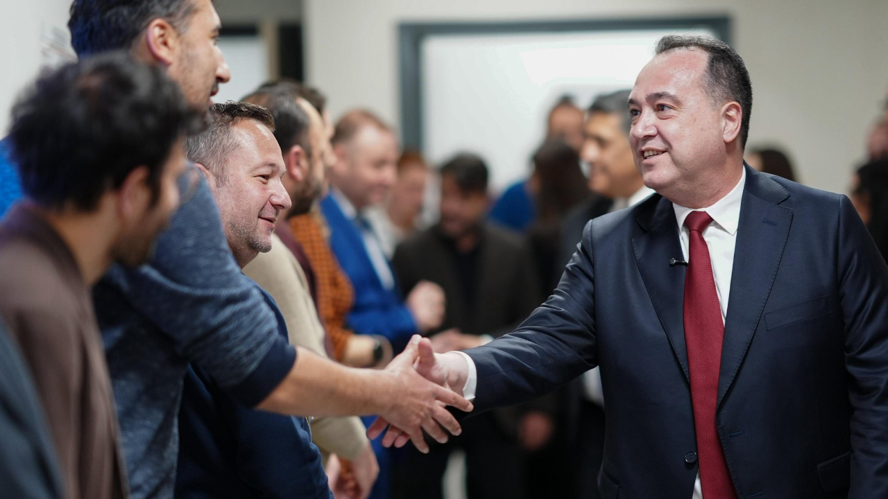 Besim Dutlulu Büyükşehir ve MASKİ Personeliyle Bayramlaştı