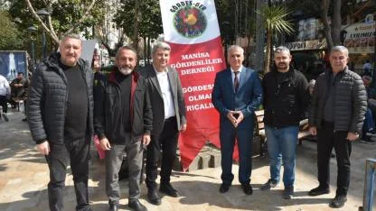 Manisa Gördesliler Derneği 2 Saatte 2 Bin Ramazan Pidesi Dağıttı