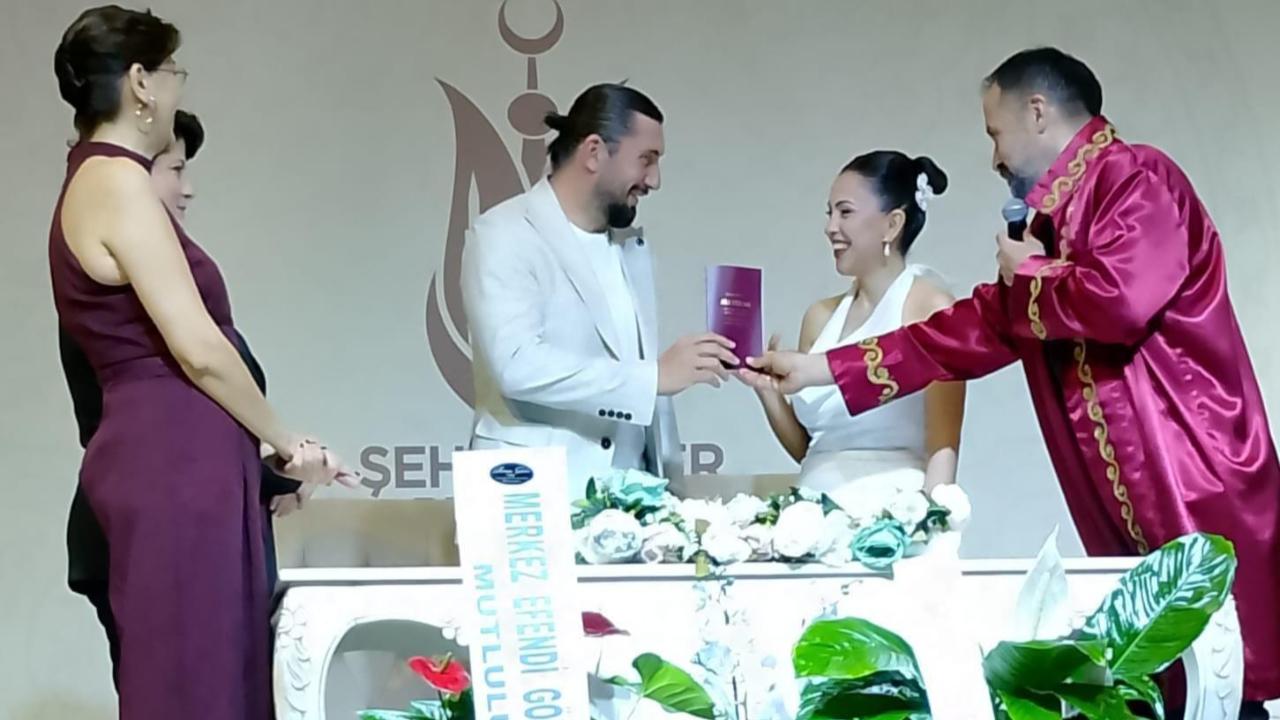 Manisa’da Mutlu Gün: Bilge Demiray Evlendi