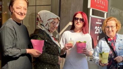 MHP Akhisar Kadın Kolları’ndan 8 Mart’ta Anlamlı Ziyaretler