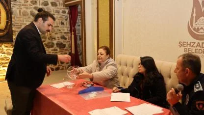 Şehzadeler’de Pazarcılar İçin Kura Çekildi