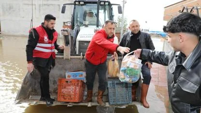 Şehzadeler’den mahsur kalanlara yardım