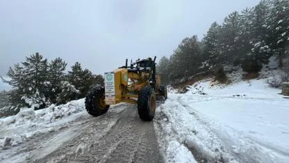 Spil Dağı’nda Kar Mesaisi: Büyükşehir Ekipleri Görev Başında