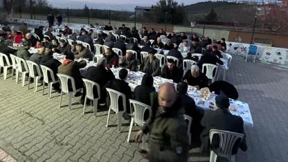 Yeniden Refah Yunusemre’den Emlakdere’de Gönül Sofrası