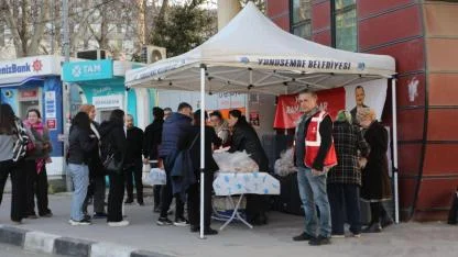 Yunusemre’den hastane önünde iftar ikramı