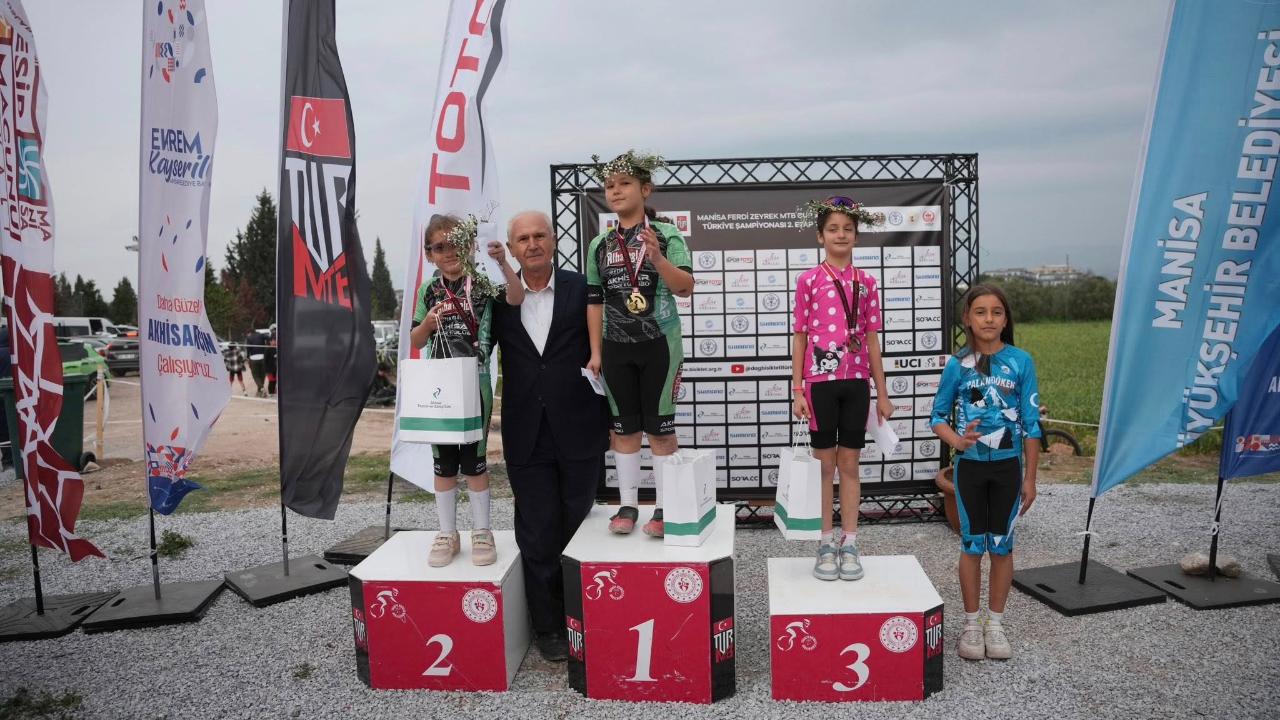 Akhisar Dağ Bisikleti Yarışlarında Şampiyonlar Belli Oldu