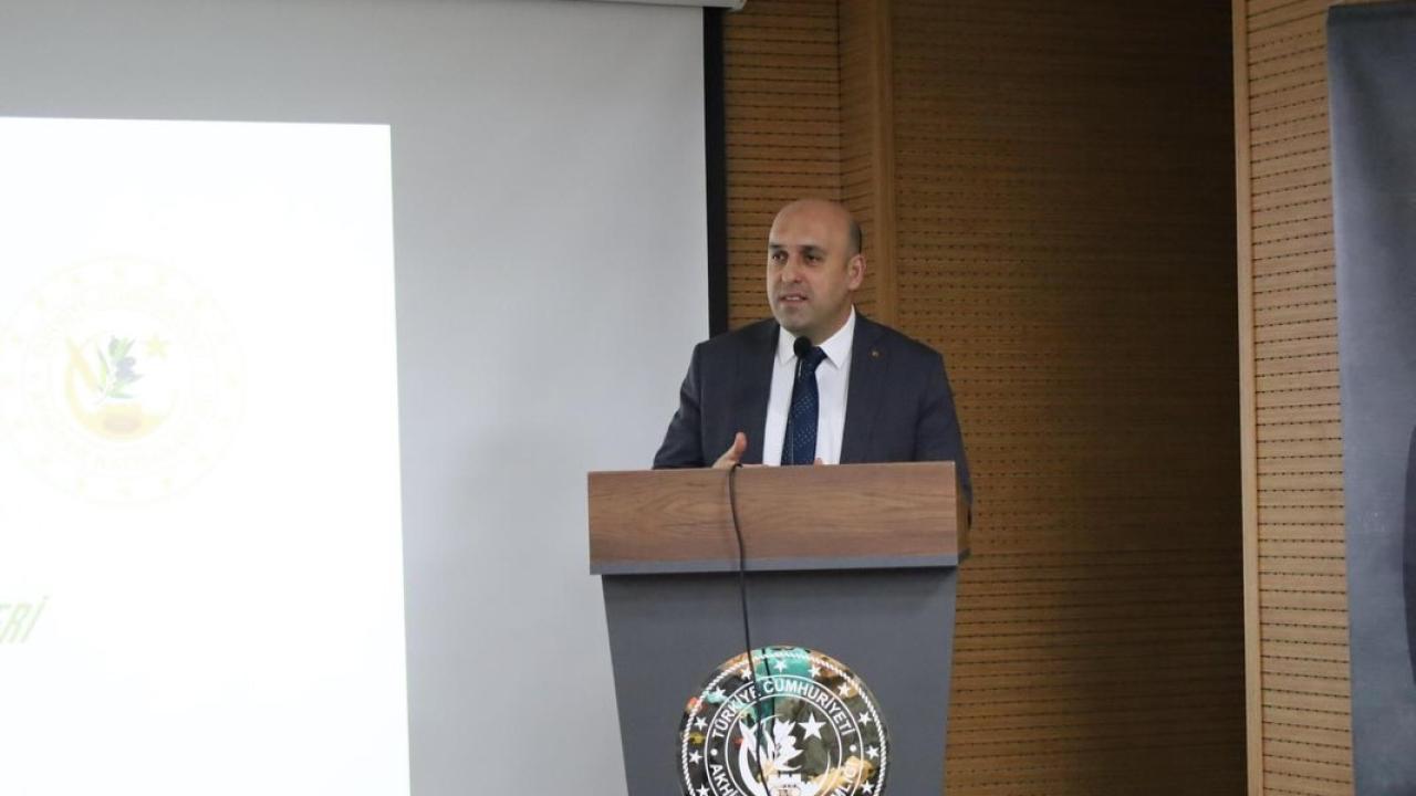 Akhisar'da Kamu Personeline Kritik İletişim Eğitimi