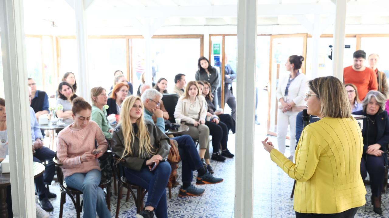 DEÜ’de Bilim Kafe Sohbetleri: Güneşten Korunmanın Şifreleri