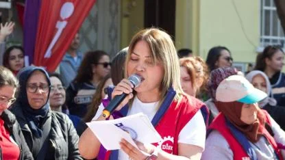 DİSK’ten Cumhuriyet Meydanı’nda Şiddete Karşı Sert Protesto
