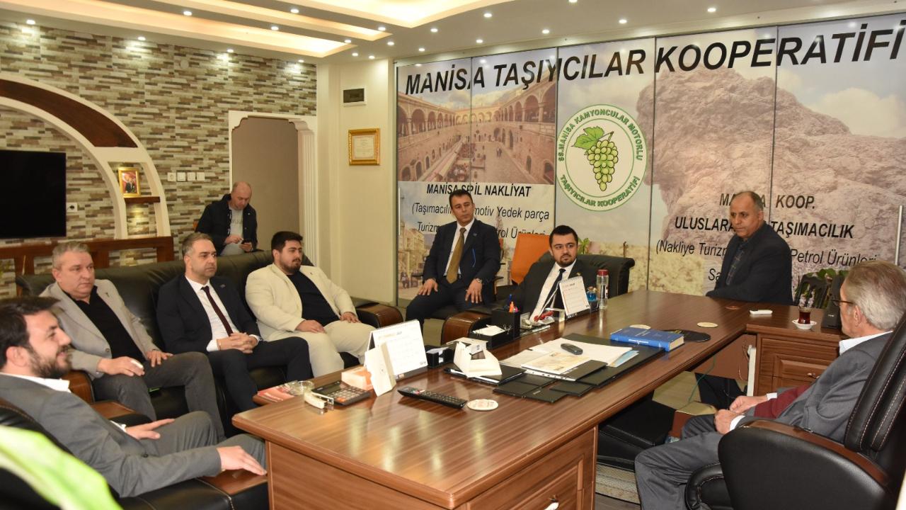 Kamyoncular İsyanda: Anahtar Parti’den Ziyaret