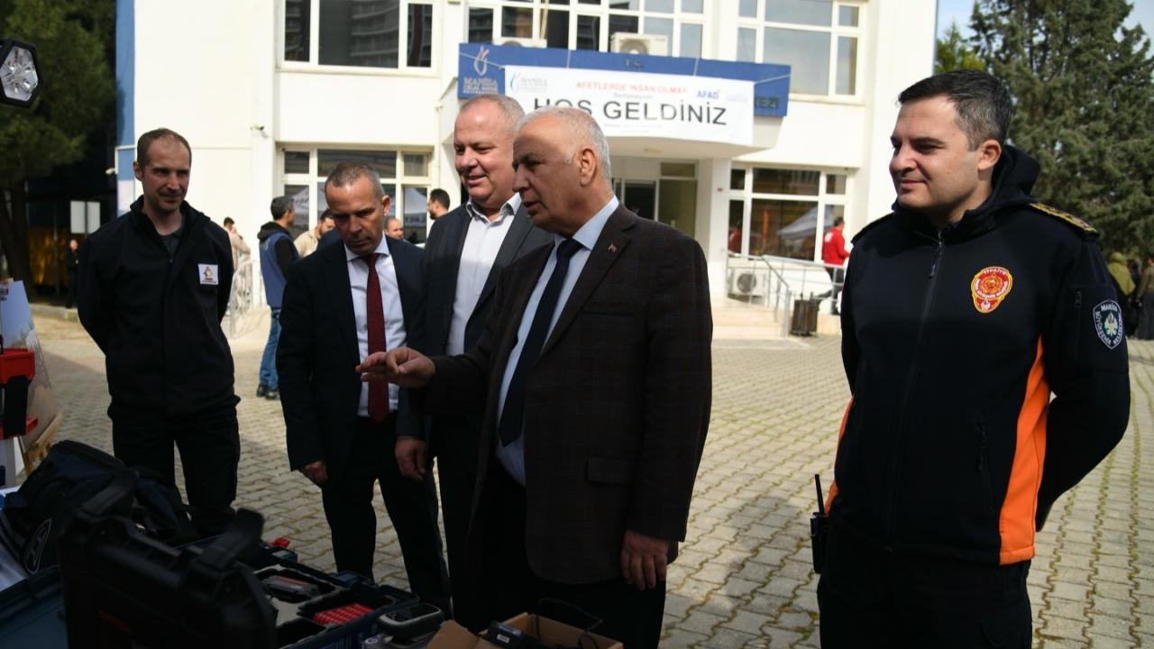 Manisa’da Afet Sempozyumuna Büyükşehir Desteği
