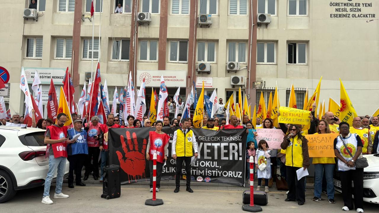 Manisa’da Eğitimcilerden Şiddete Tepki