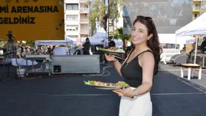 Mesir Festivali’nde 2 Tonluk Dev Pilav İkramı