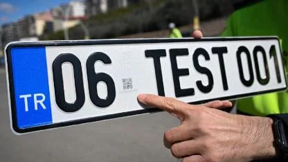 Trafikte Yeni Dönem: APP Plaka ve Cam Filmine Esneklik