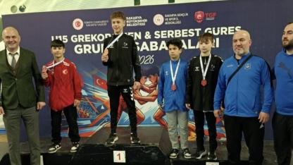 Yunusemreli Güreşçiler Sakarya’da Zirveye Yükseldi