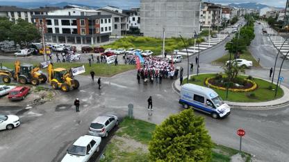 Akhisar'da 1 Mayıs Coşkusu: İşçilere Müjde